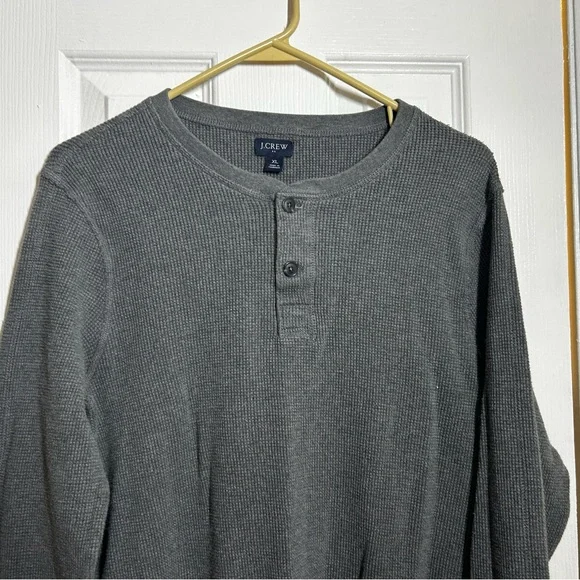 J.Crew XL Gray Waffle Knit Henley Long Sleeve Shirt Thermal Casual Top - Picture 2 of 10